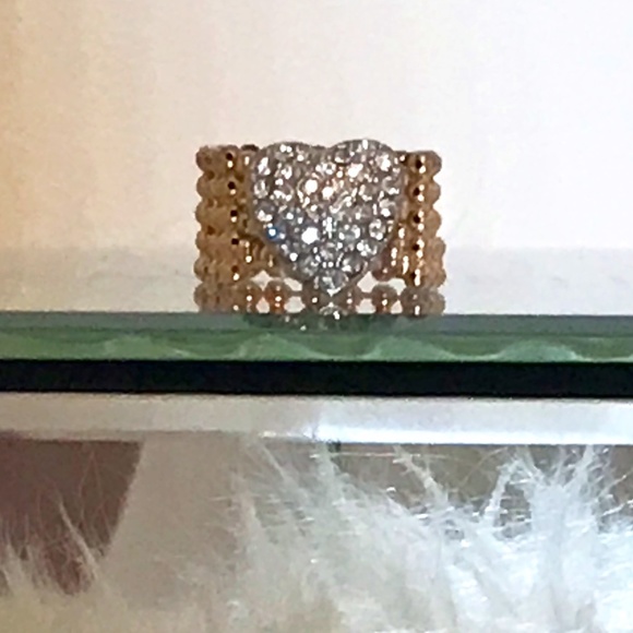 NWOT Guess Rose Gold Tone Ring With Stretchable Band & White Rhinestones - Picture 1 of 9